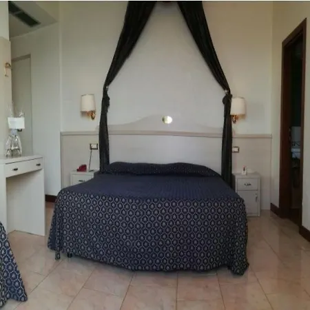 Caravelle&minicaravelle Hotel 3*