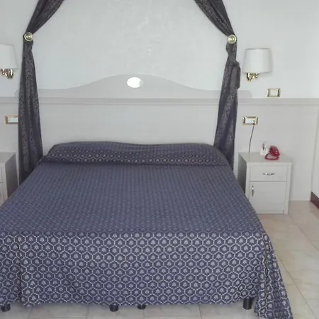 Caravelle&minicaravelle 3* Lido di Jesolo
