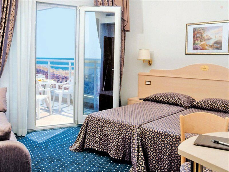 Hotel Caravelle&minicaravelle 3*