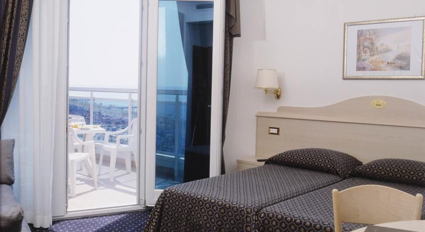 Hotel Caravelle&minicaravelle 3*